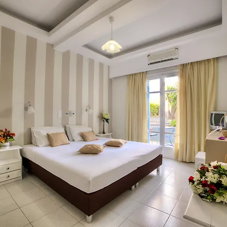Olympia * Perivolos (Santorini)